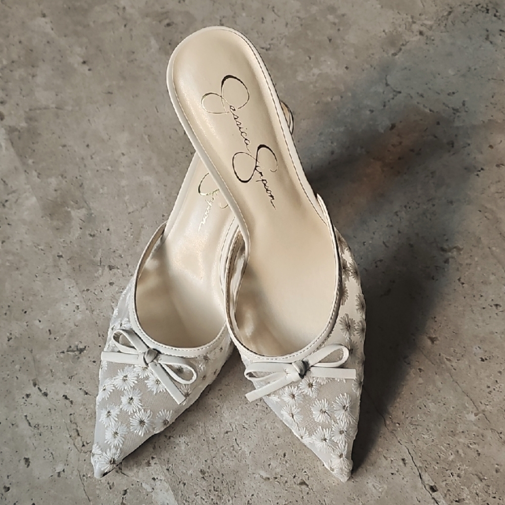 Jessica Simpson Cream Floral Kitten Heel Mules Size 8